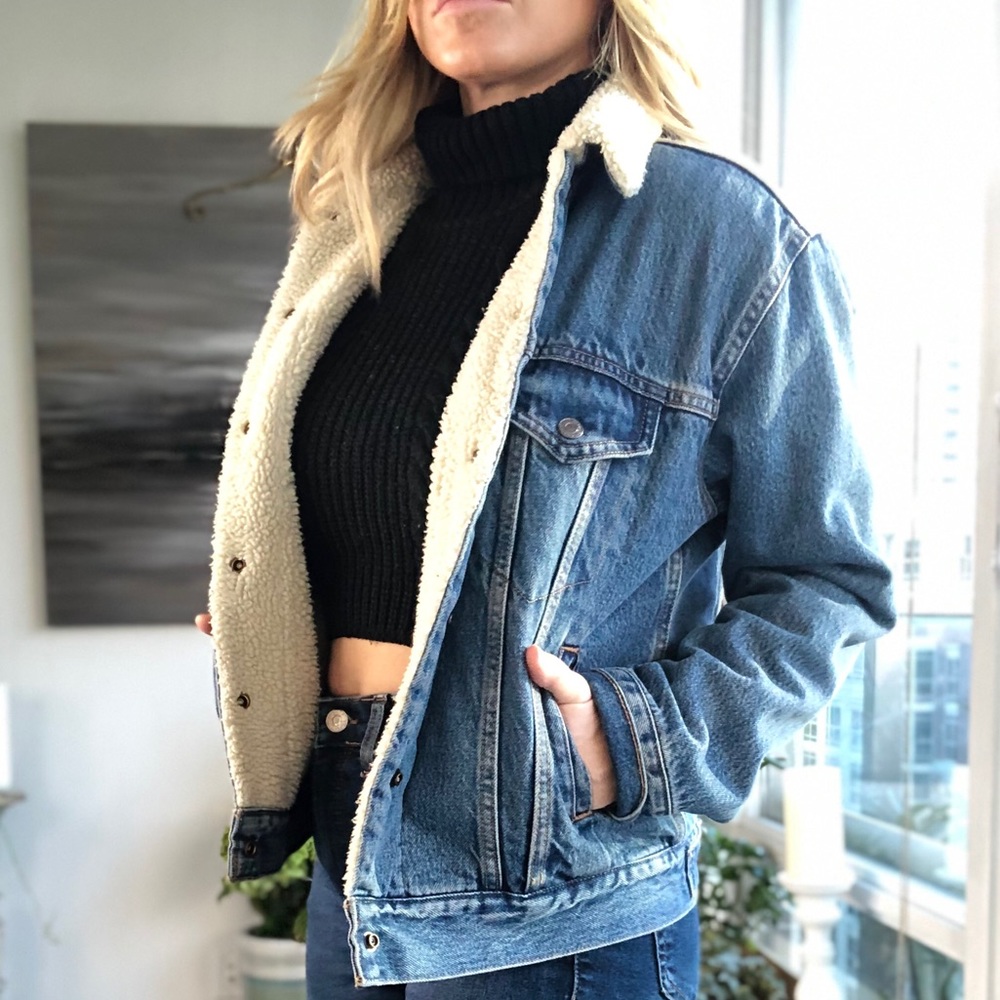 Levi's Women's Original Sherpa Trucker